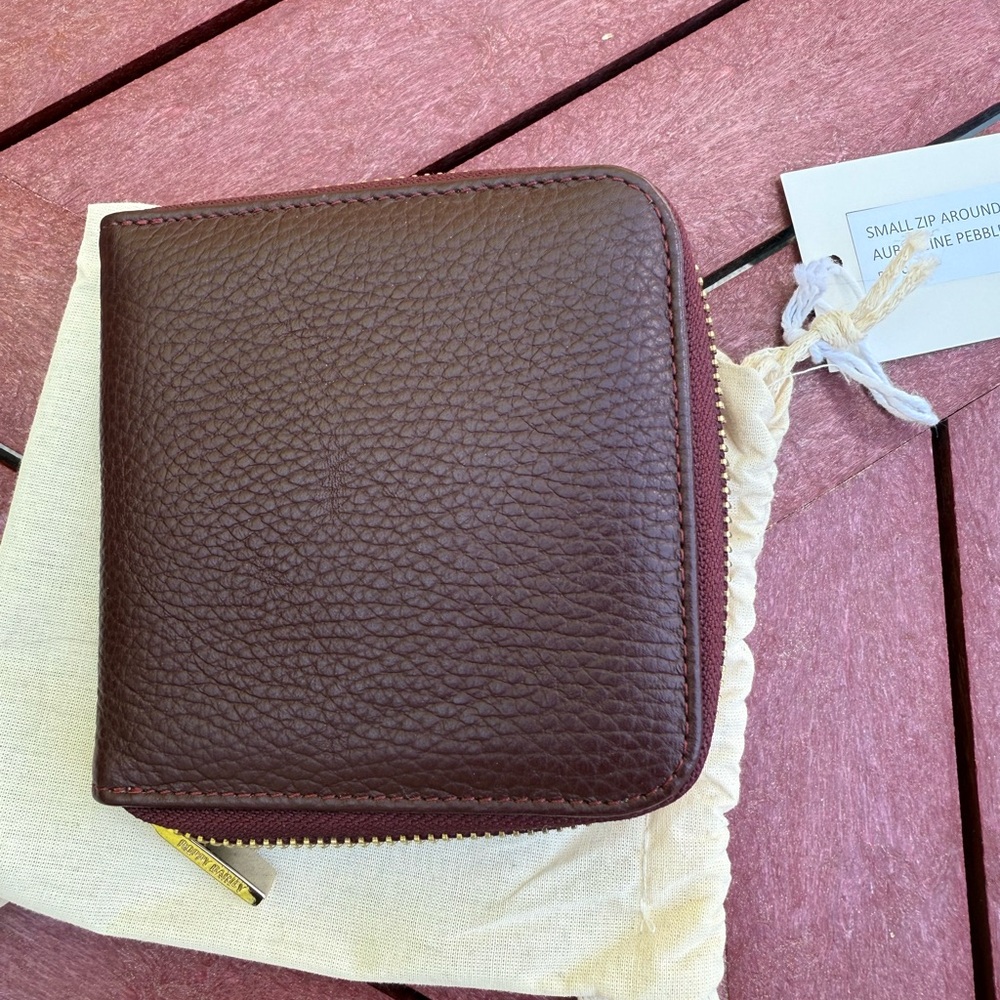 Poppy Barley Aubergine Pebble Wallet zip